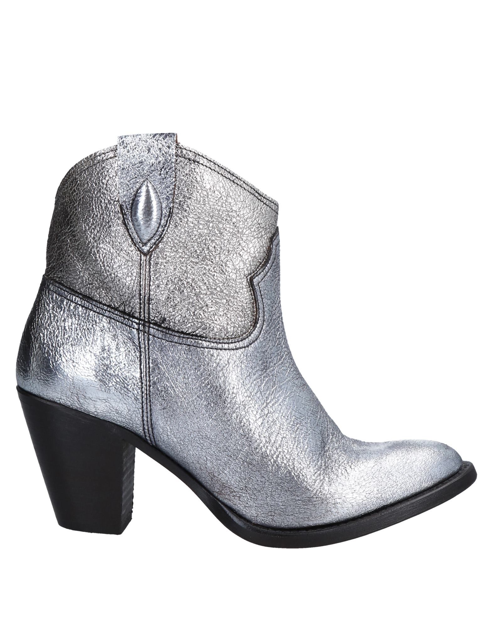 G Di G Ankle Boots In Silver