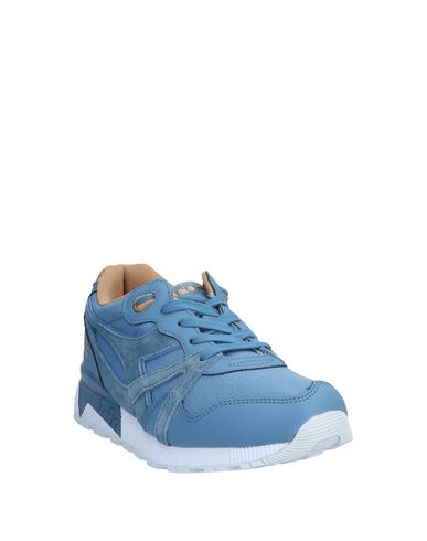 фото Низкие кеды и кроссовки Diadora