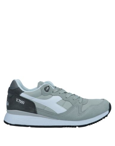 фото Низкие кеды и кроссовки Diadora