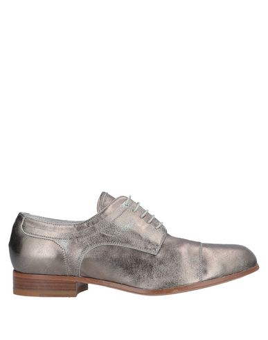 Обувь на шнурках