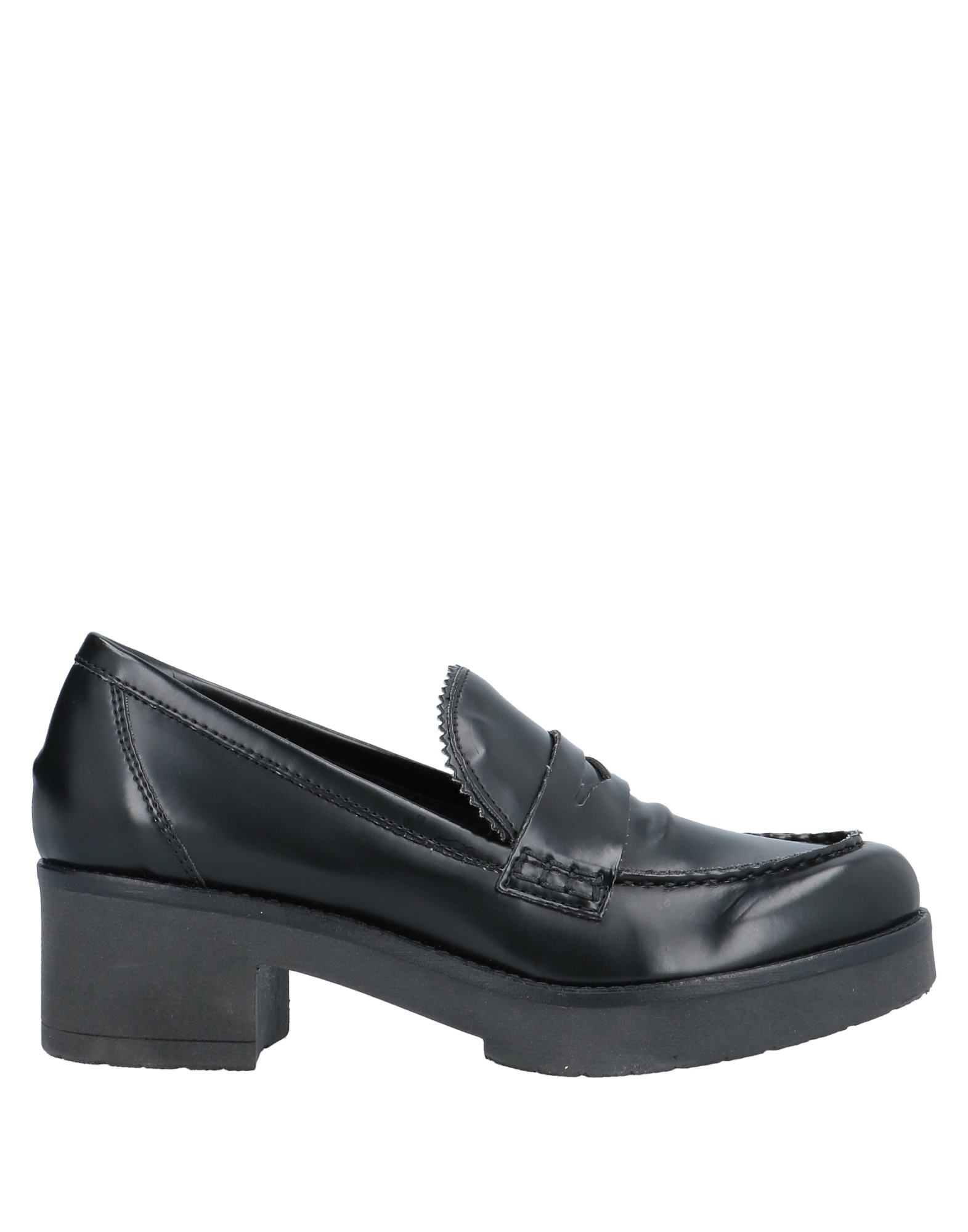 Geste Proposition Loafers In Black