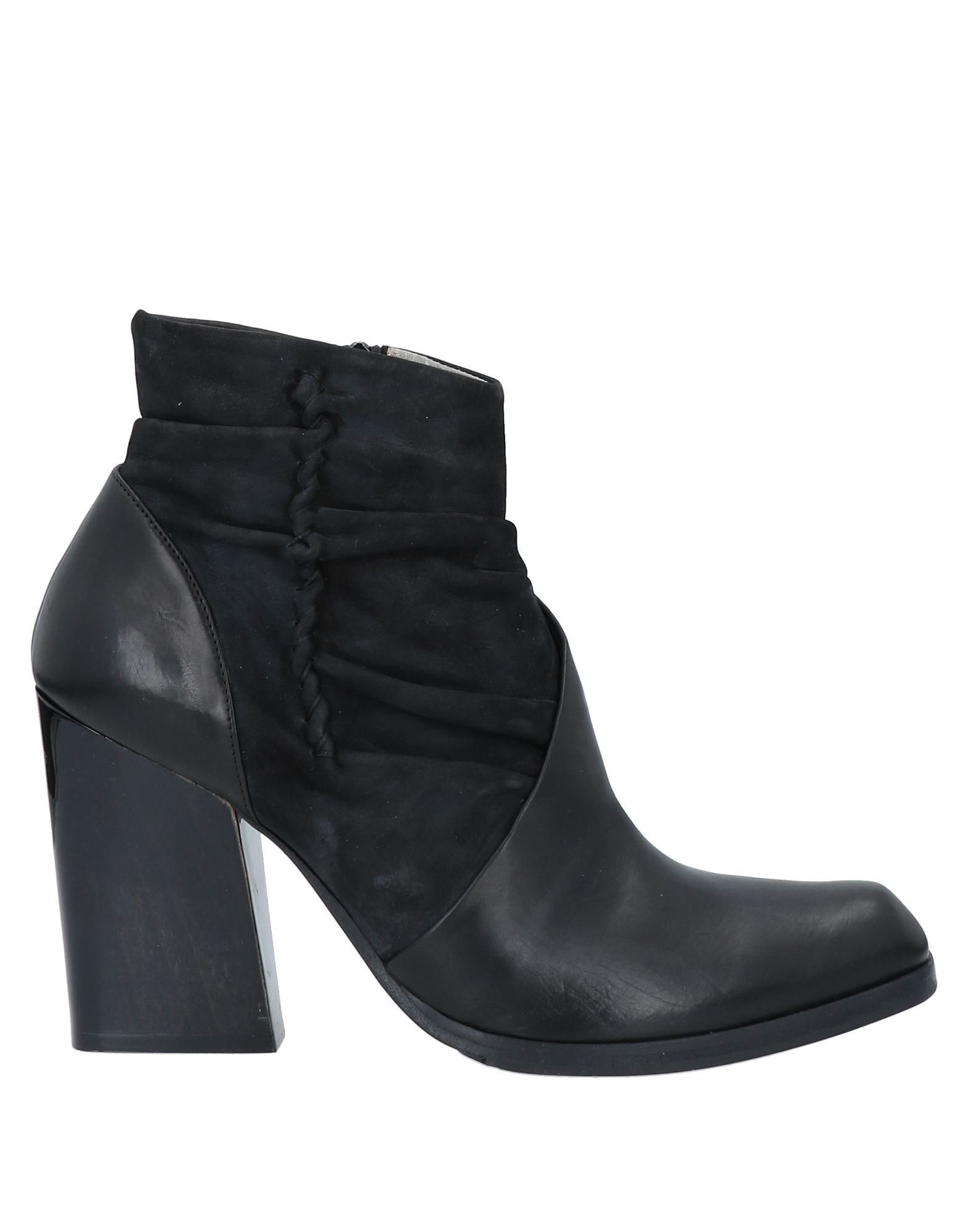 Malloni Ankle Boots In Black