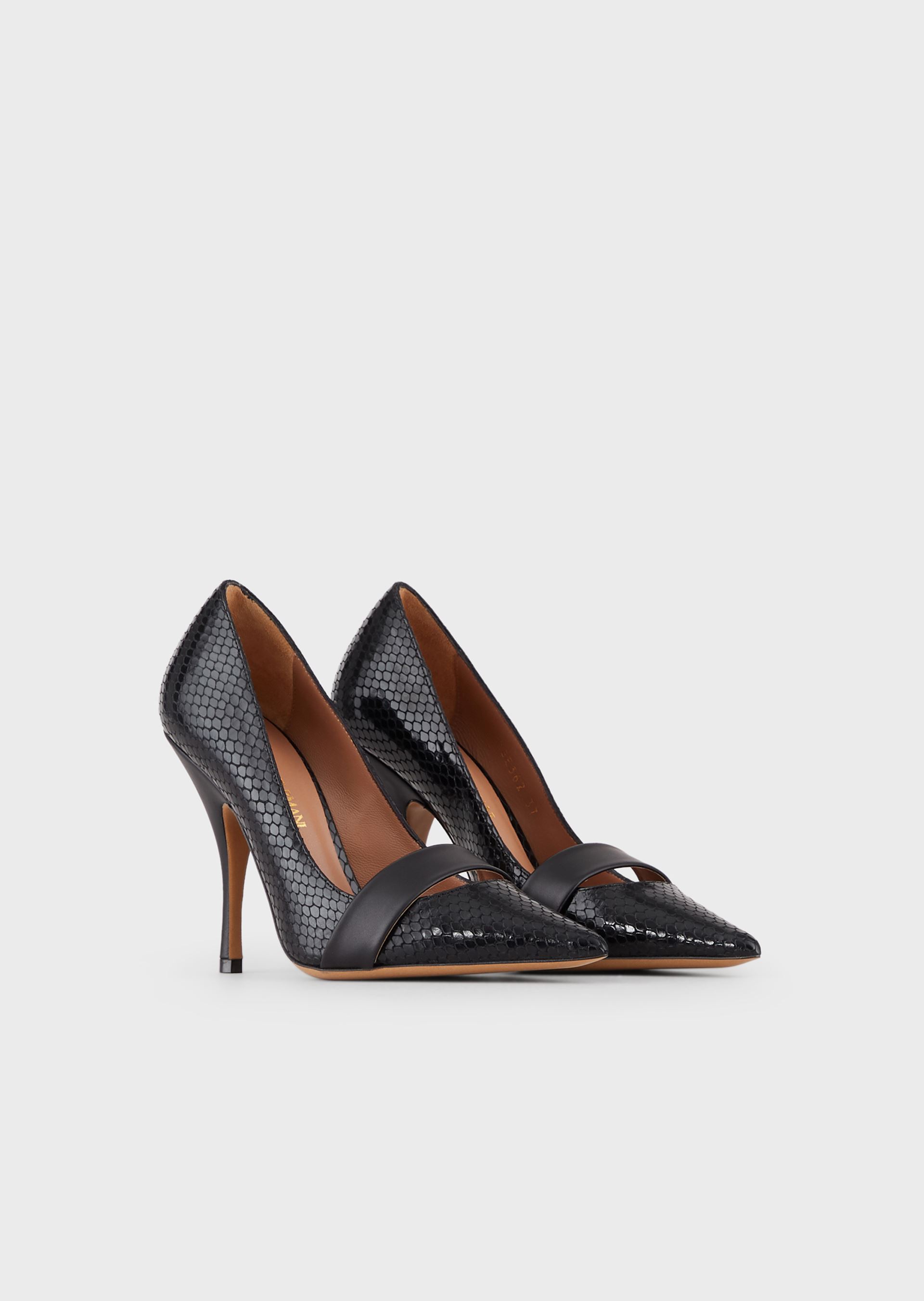 Click to view more detailed imagery on our partner's website Emporio Armani Pumps - Item 11720943 In Black