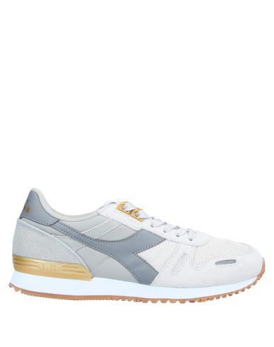 фото Низкие кеды и кроссовки Diadora