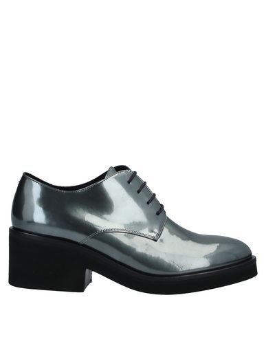 Обувь на шнурках