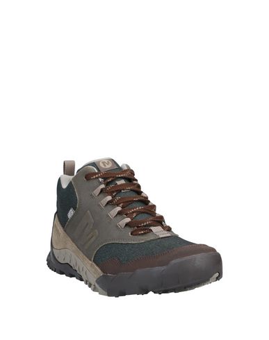 фото Высокие кеды и кроссовки Merrell