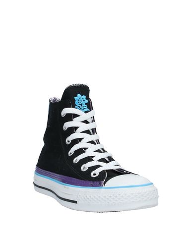 фото Высокие кеды и кроссовки converse all star