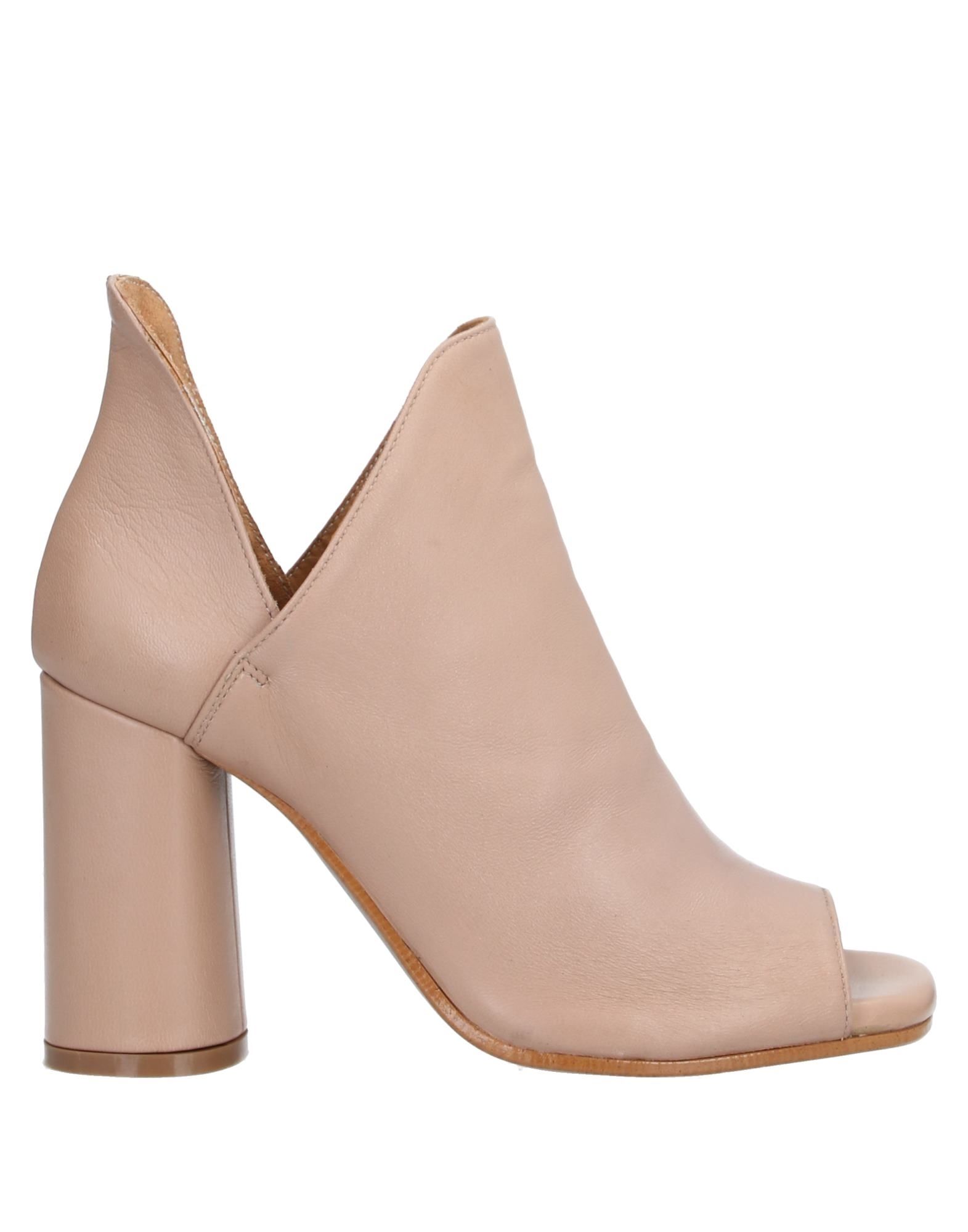 frye isabella shootie