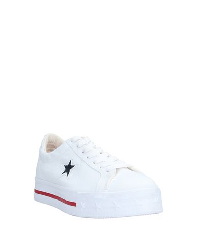 фото Низкие кеды и кроссовки Converse one star