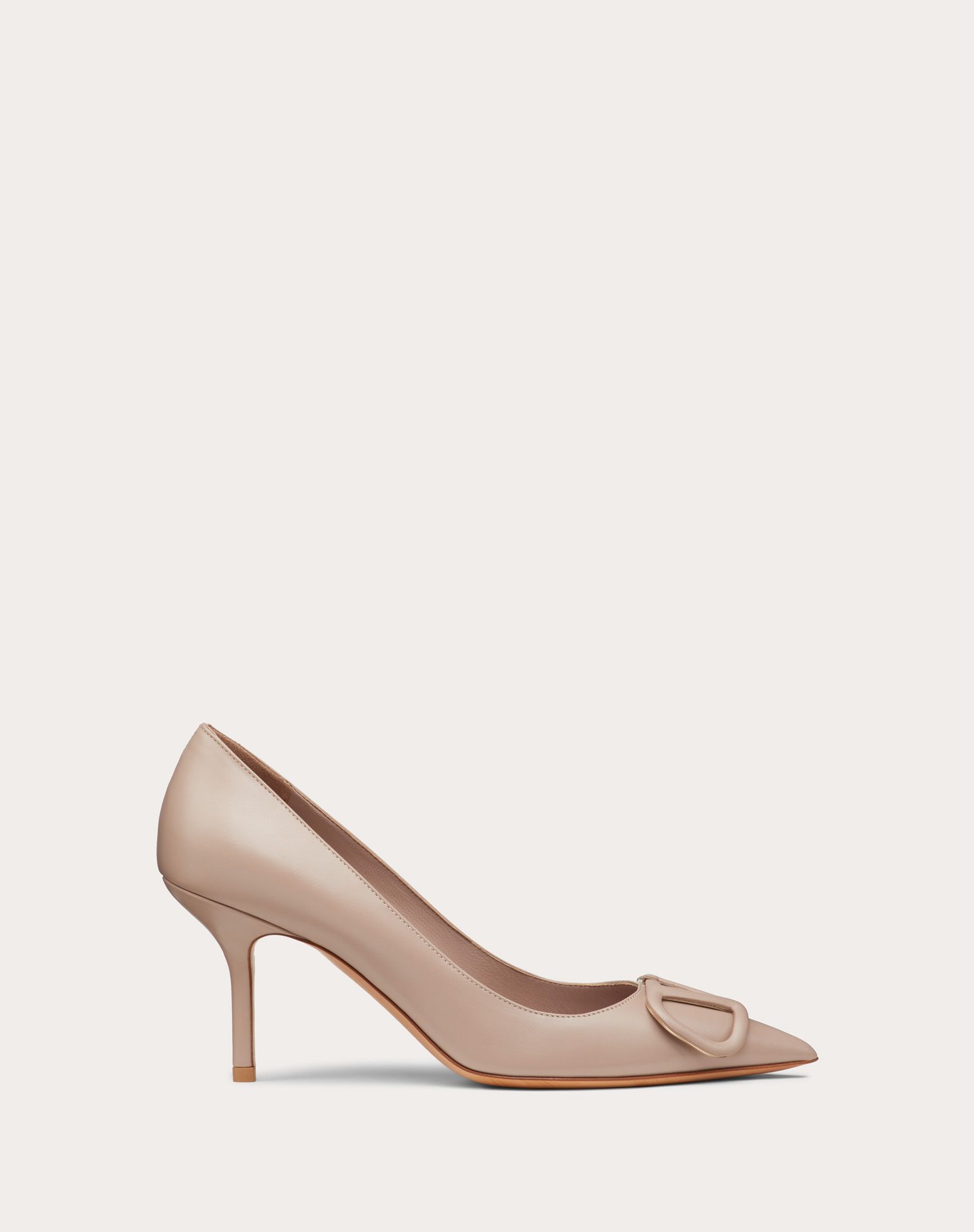 Click to view more detailed imagery on our partner's website Valentino Garavani Vlogo Signature Calfskin Pump 80 Mm / 3.15 In. In Poudre