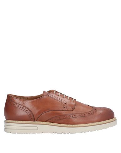 Обувь на шнурках