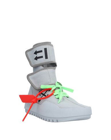 фото Высокие кеды и кроссовки off-white™