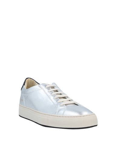 фото Низкие кеды и кроссовки common projects