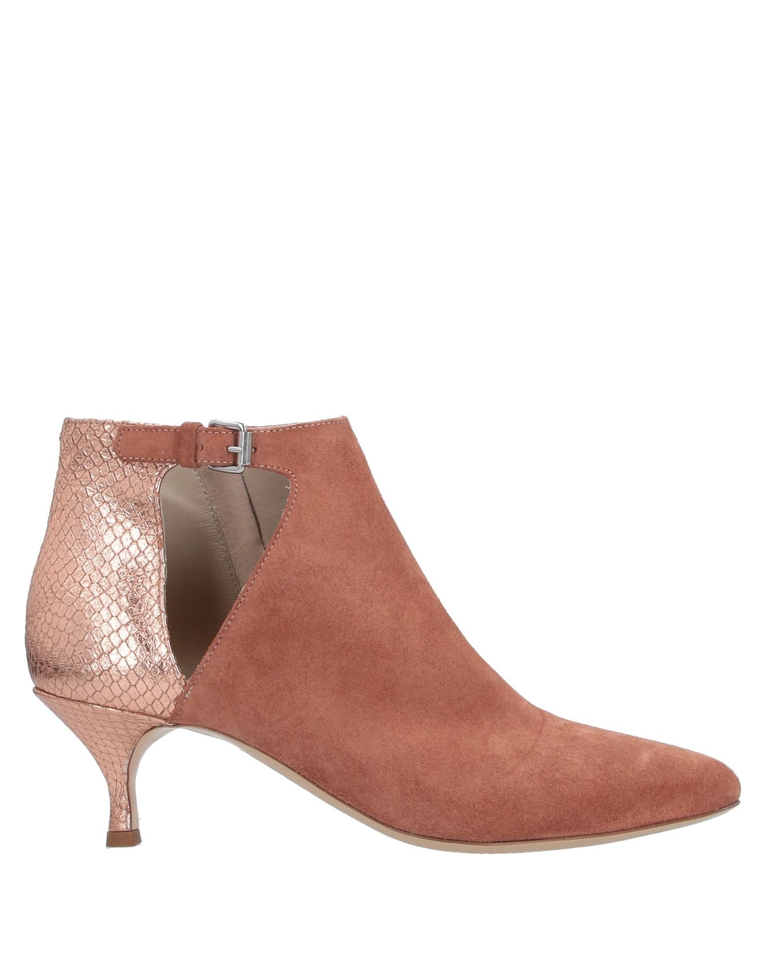 Strategia Ankle Boots In Orange