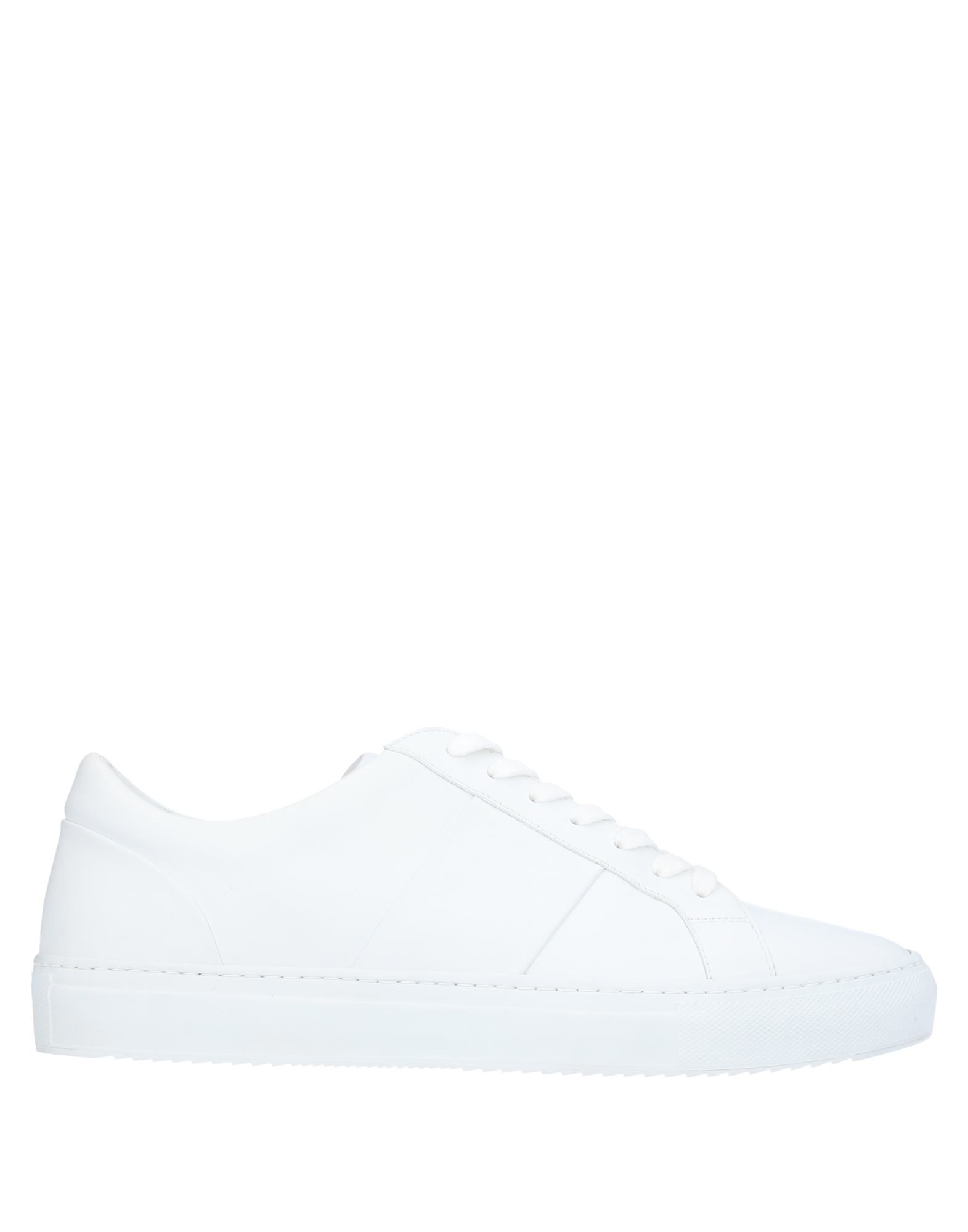 Mr P. Sneakers In White