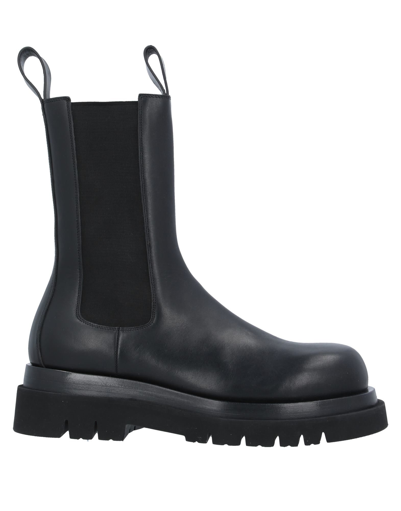 Bottega Veneta Men's Leather Chelsea Lug-sole Boots In Black