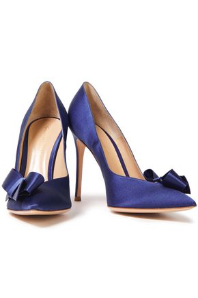 Click to view more detailed imagery on our partner's website Gianvito Rossi Kyoto 105 Bow-embellished Silk-satin Pumps In Royal Blue