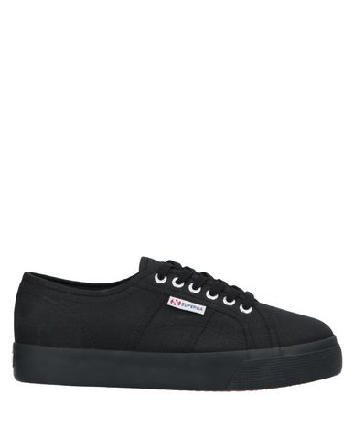 фото Низкие кеды и кроссовки superga