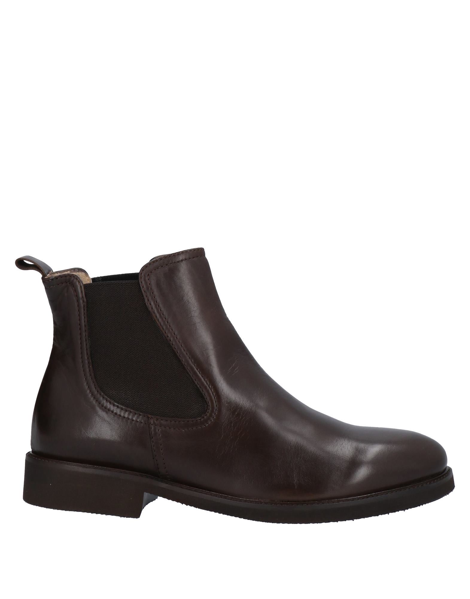 Calpierre Ankle Boots In Dark Brown