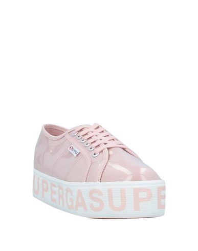 фото Низкие кеды и кроссовки superga