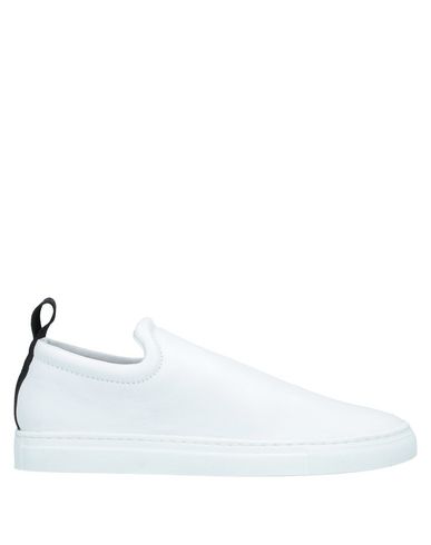 Низкие кеды и кроссовки