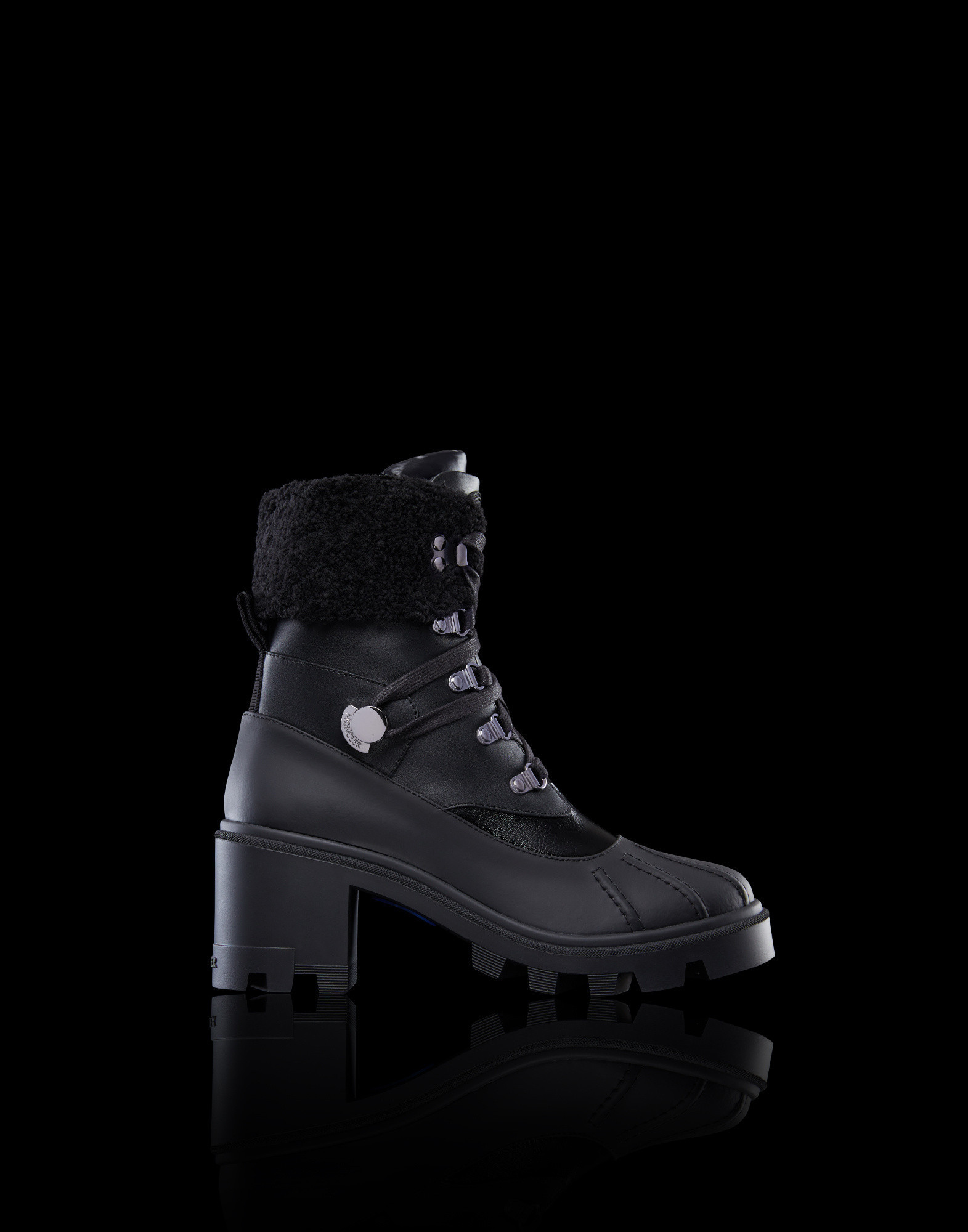 moncler walking boots