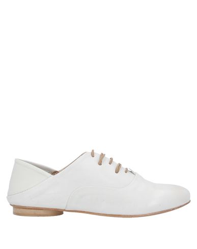 Обувь на шнурках