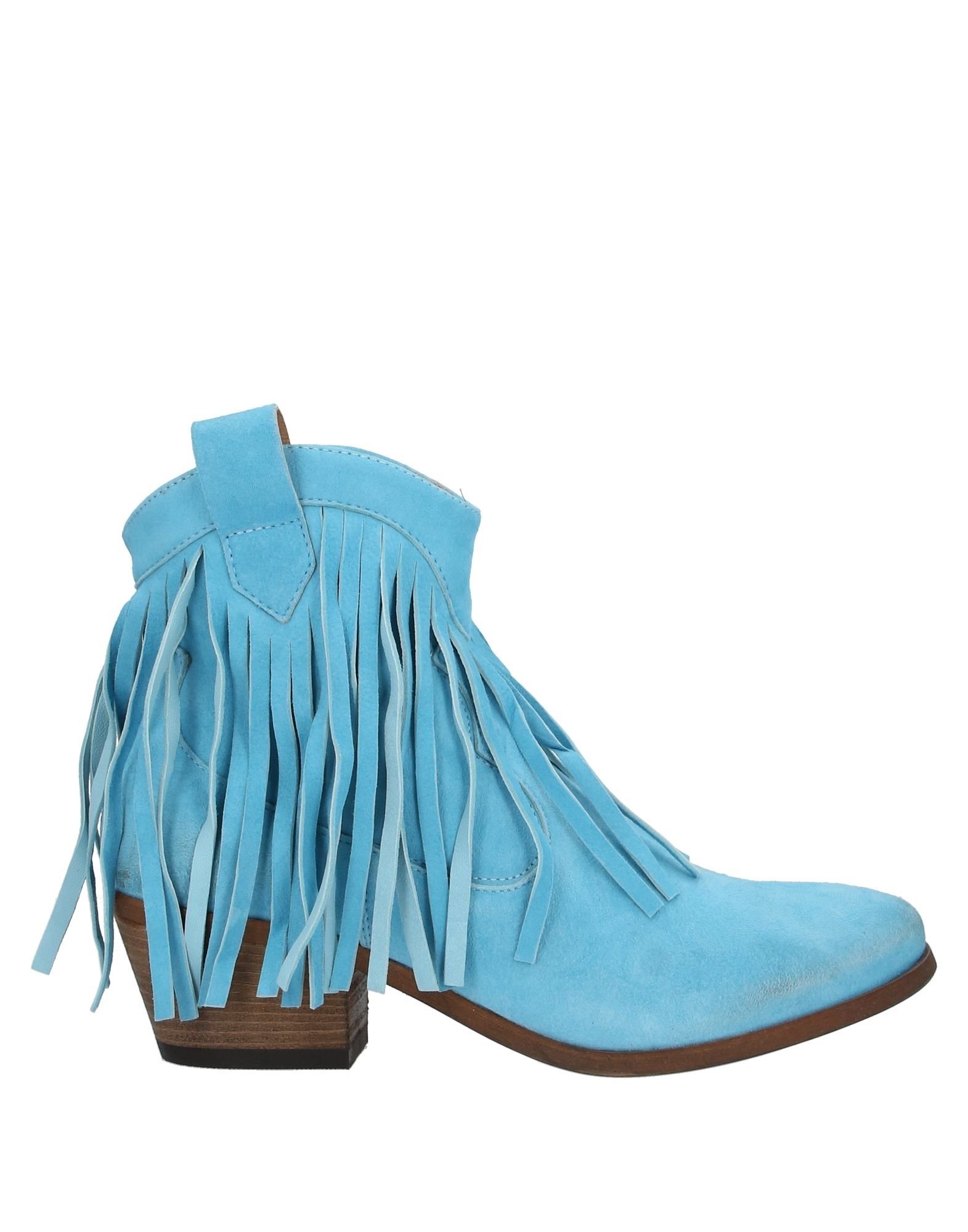 Je T'aime Ankle Boots In Azure