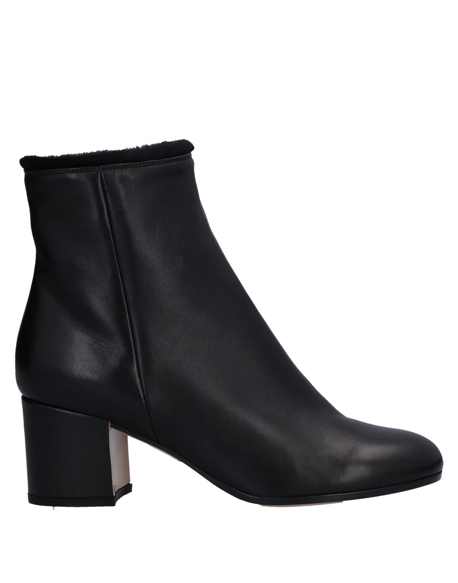 GIANVITO ROSSI Ankle boots - Item 11973008