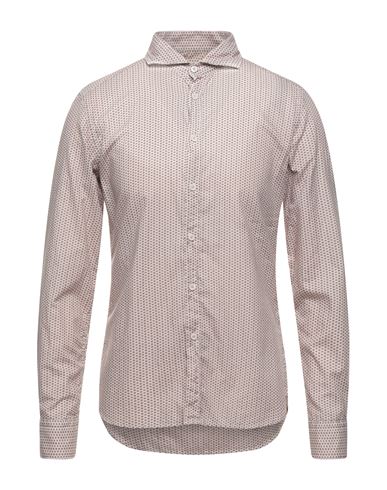 Pубашка EXIBIT