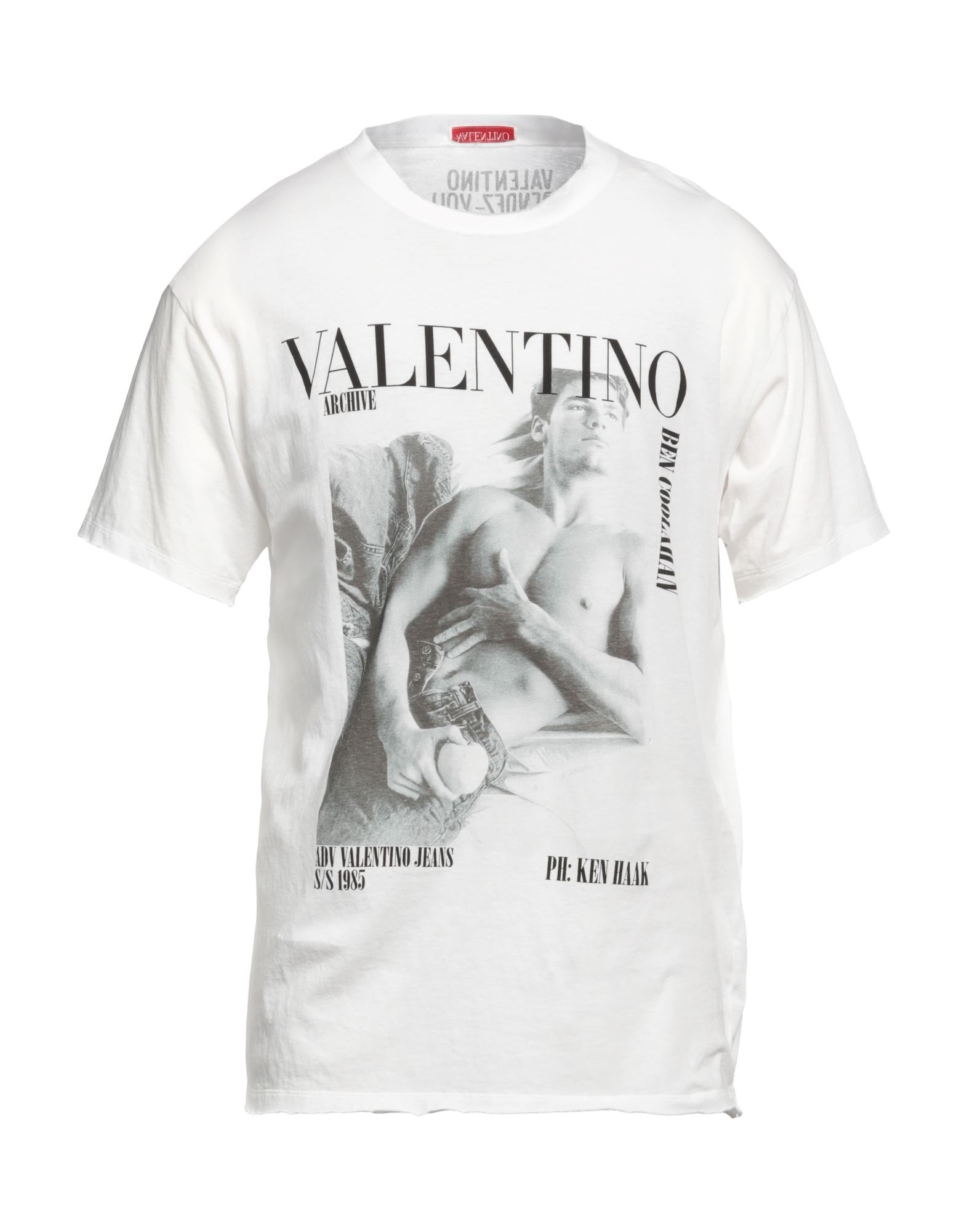 対照的なエッジのディテールVALENTINO  varentino ヴァレンティノ Tシャツ  ビーズ刺繍
