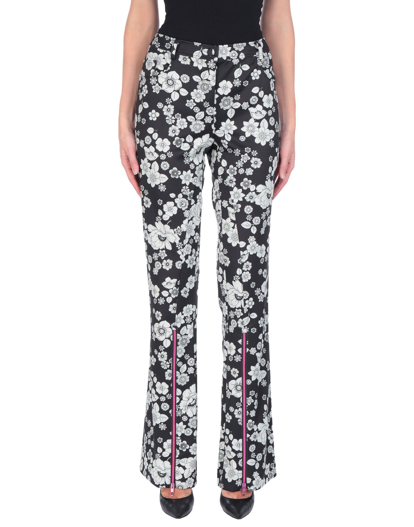 Boutique Moschino Casual Pants In White | ModeSens