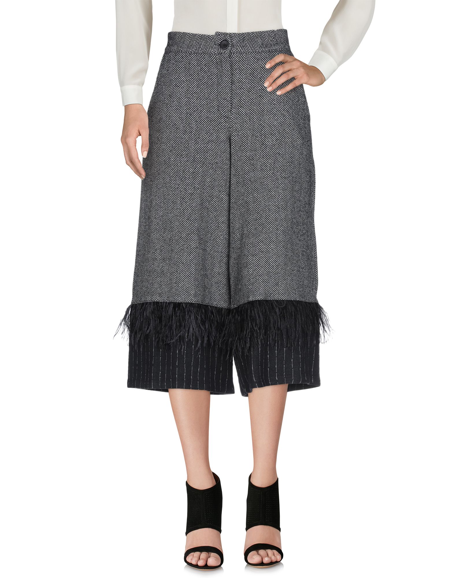  Revise Concept - Hosen & Röcke - Hosen - On Yoox.com 