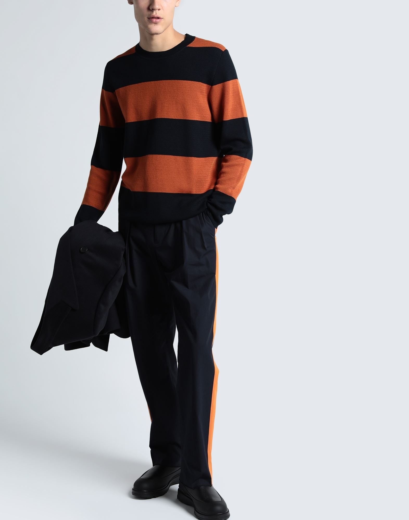  Valentino Garavani - Hosen & Röcke - Hosen - On Yoox.com 