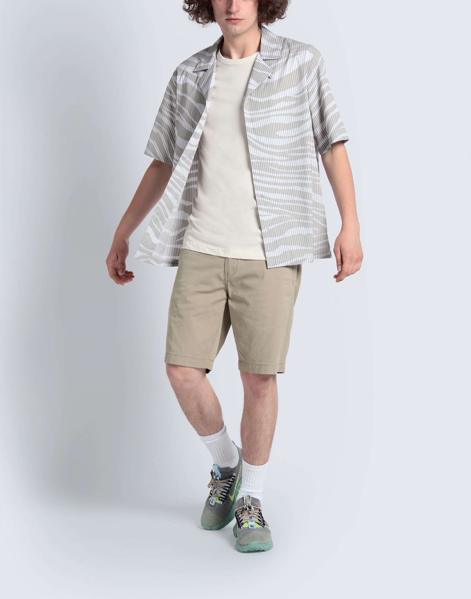  Levi's - Hosen & Röcke - Shorts & Bermudashorts - On Yoox.com 