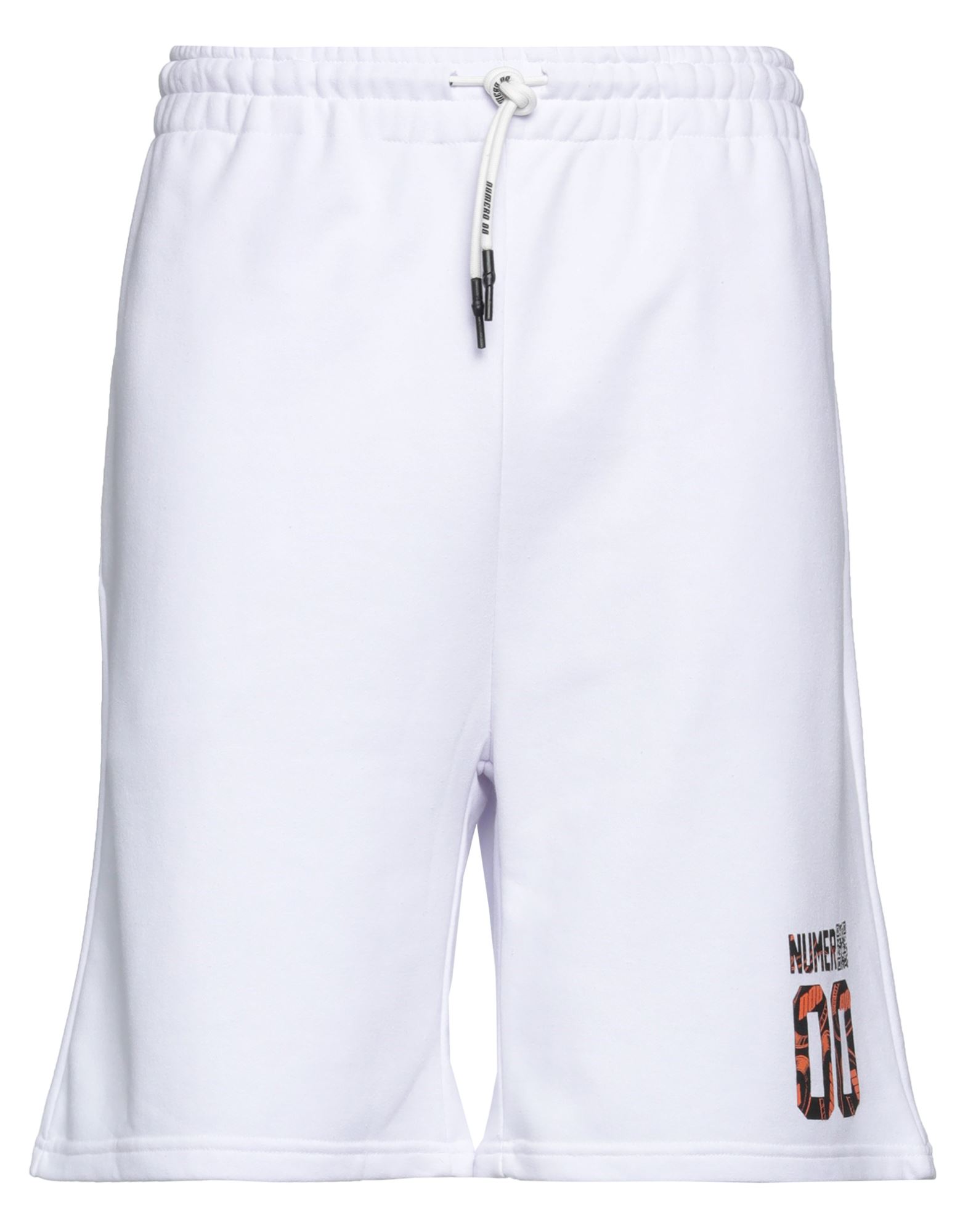 Numero 00 Shorts & Bermuda Shorts In White
