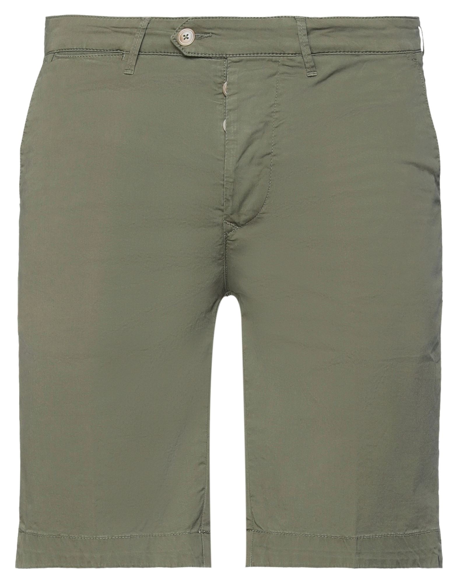 Oaks Shorts & Bermuda Shorts In Military Green