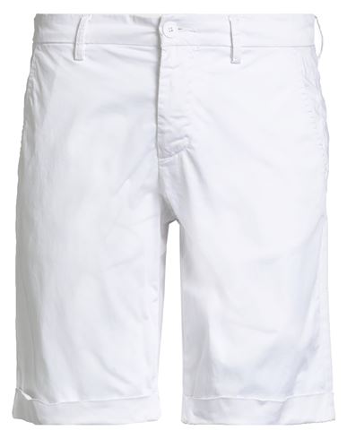 Luca Bertelli Man Shorts & Bermuda Shorts White Size 30 Cotton, Elastane In White