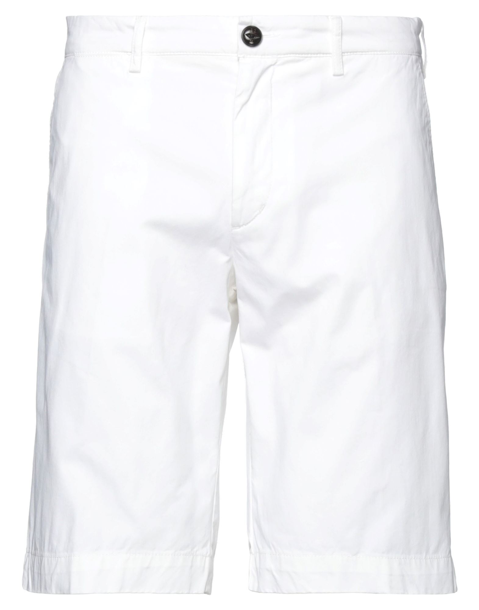 MOLO ELEVEN Shorts & Bermuda Shorts