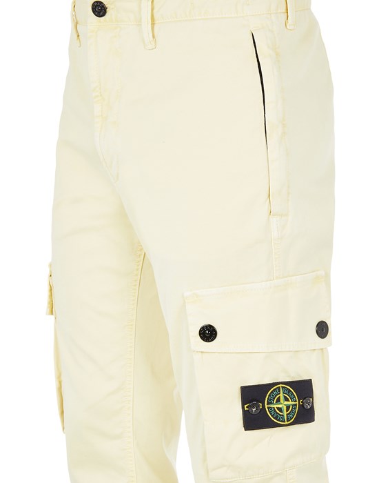 TROUSERS Stone Island Men - Official Store