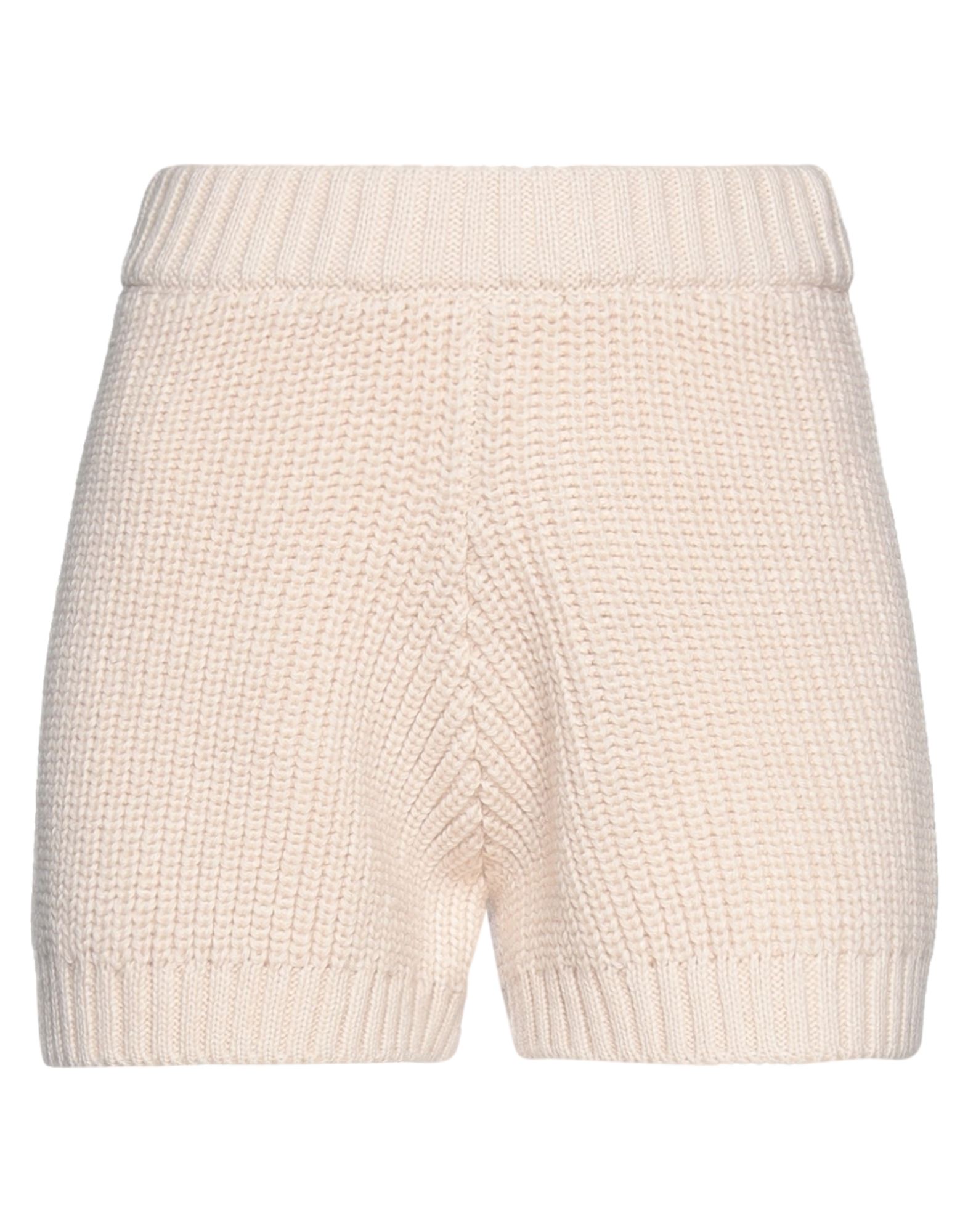 Vicolo Shorts & Bermuda Shorts In White