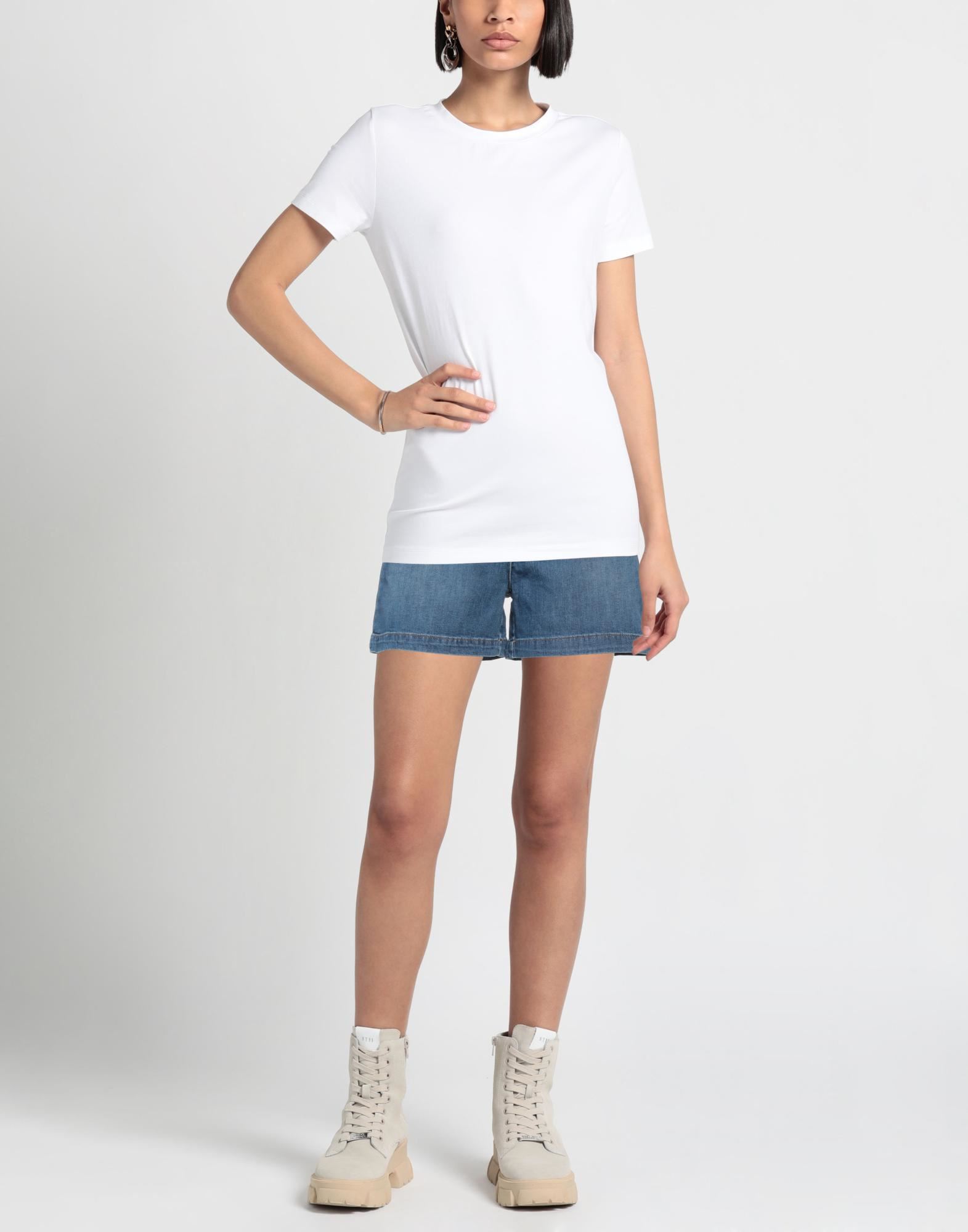  Love Moschino - Hosen & Röcke - Jeansshorts - On Yoox.com 
