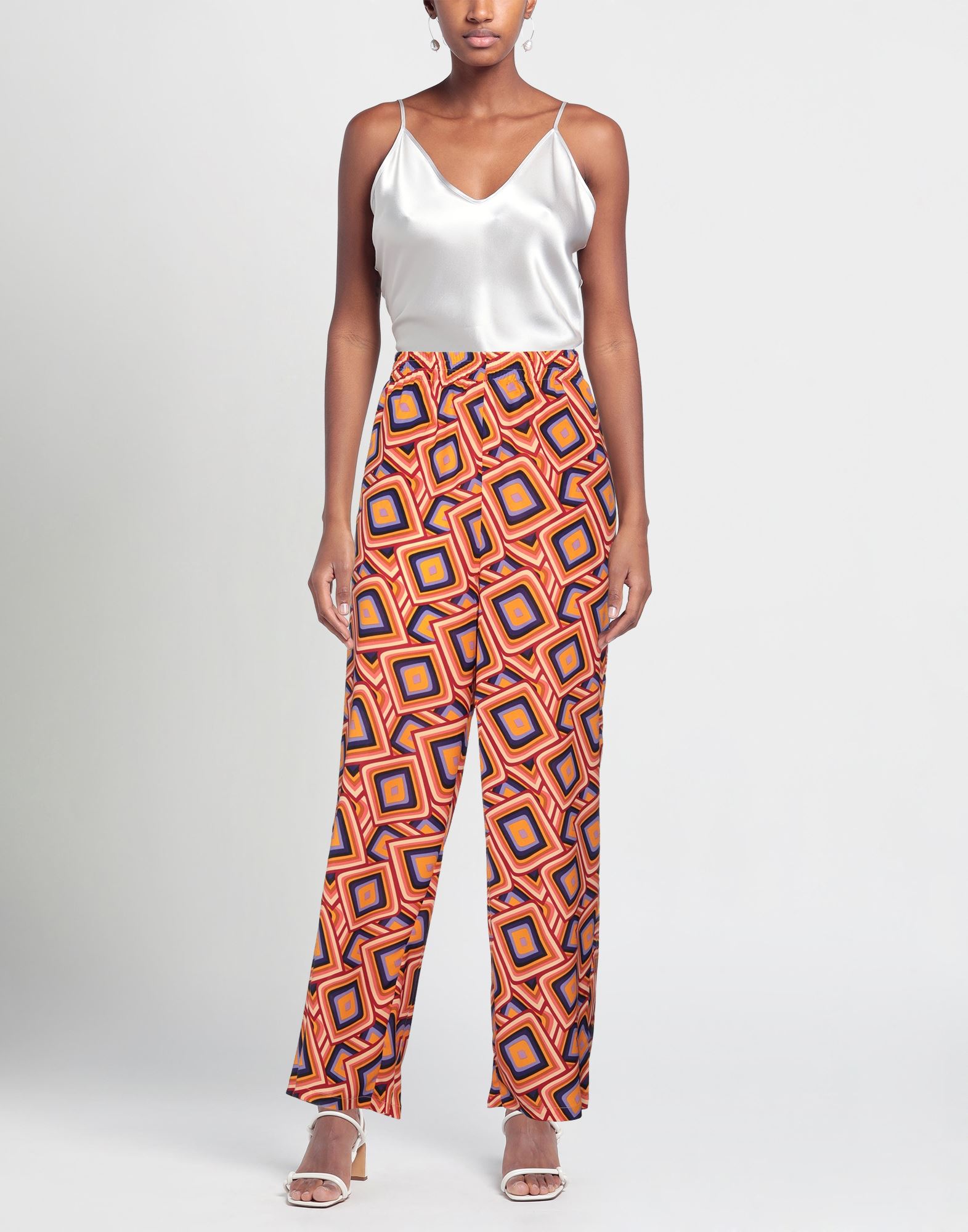  Anonyme Designers - Hosen & Röcke - Hosen - On Yoox.com 