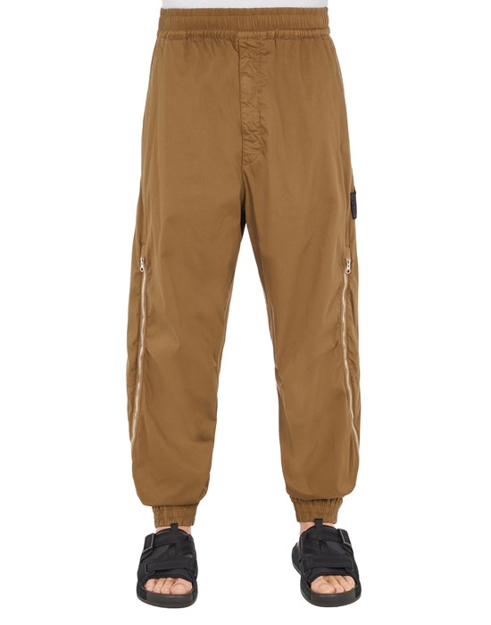 Sold out - STONE ISLAND SHADOW PROJECT 30328 VENTILATION TROUSERS 
STRETCH COTTON/NYLON GABARDINE TROUSERS Man Brown