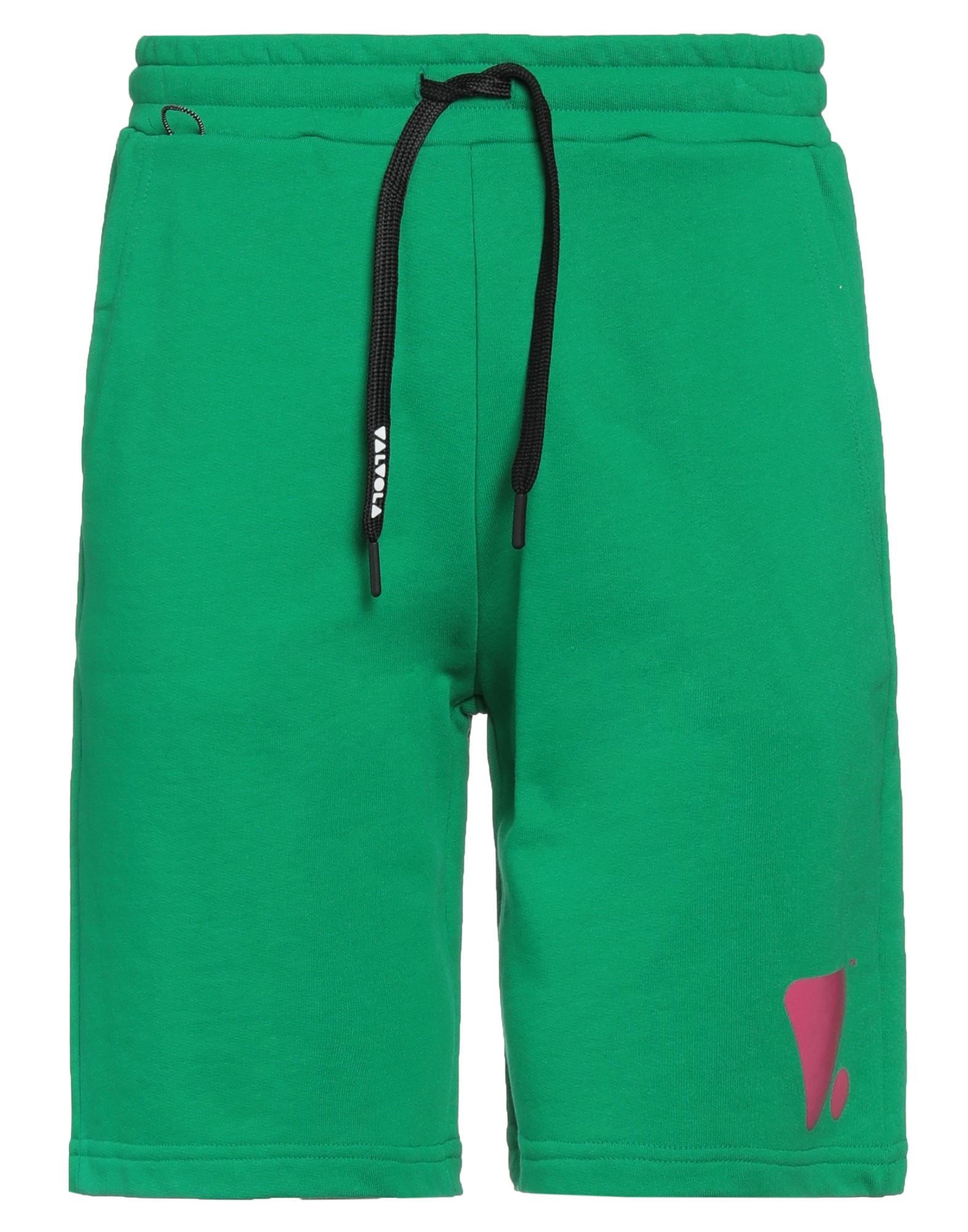 Valvola. Shorts & Bermuda Shorts In Green