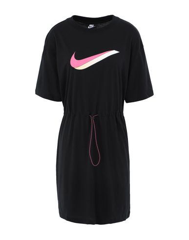 Короткое платье Nike 15066089CF