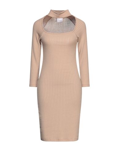 Короткое платье MARLENA