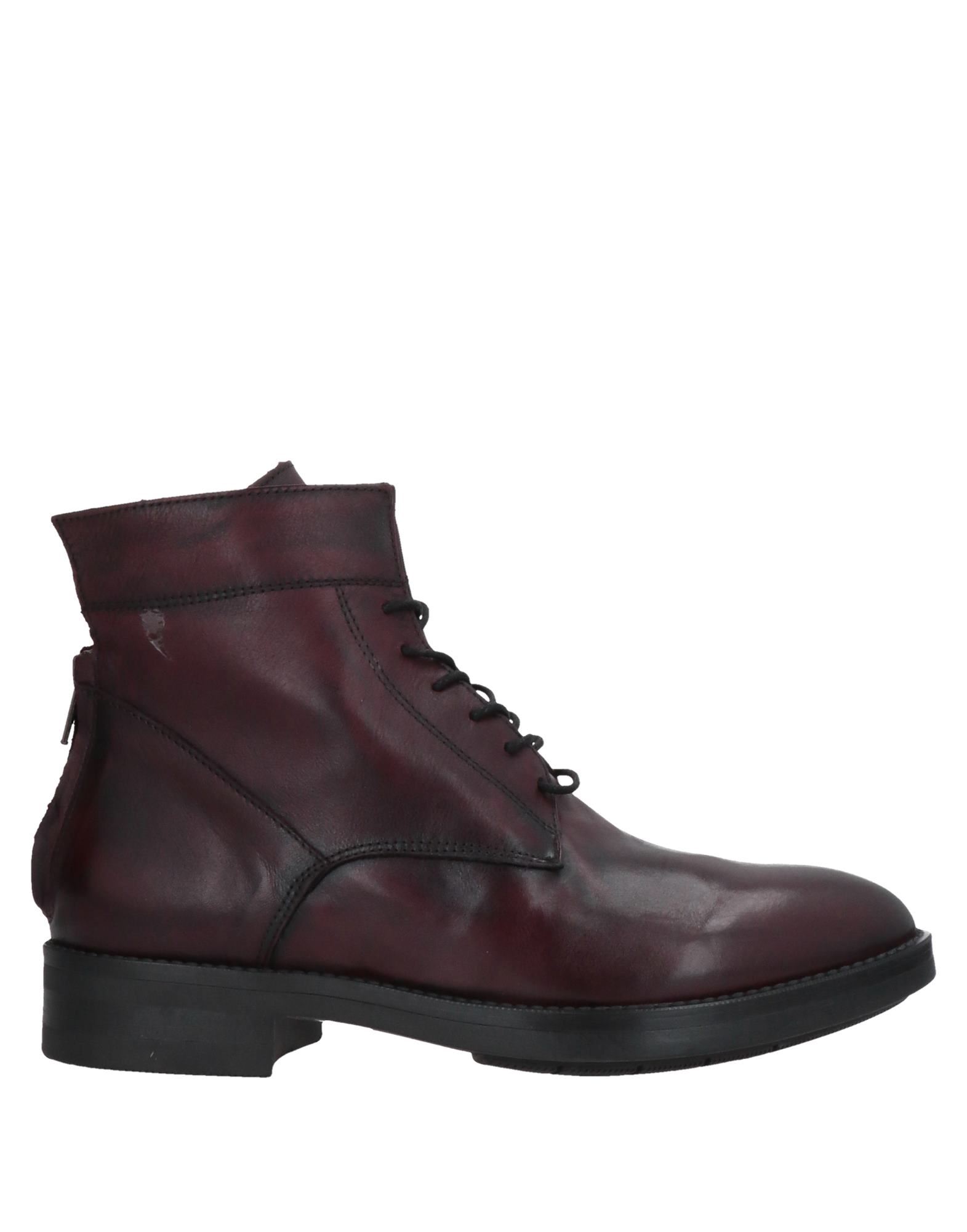 1725.a Ankle Boots In Deep Purple