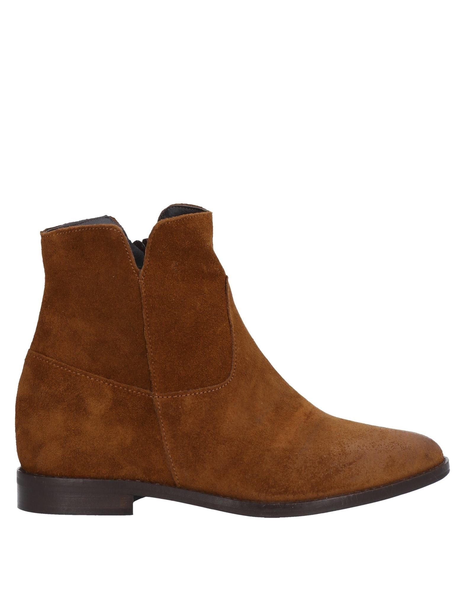 Divine Follie Ankle Boots In Brown
