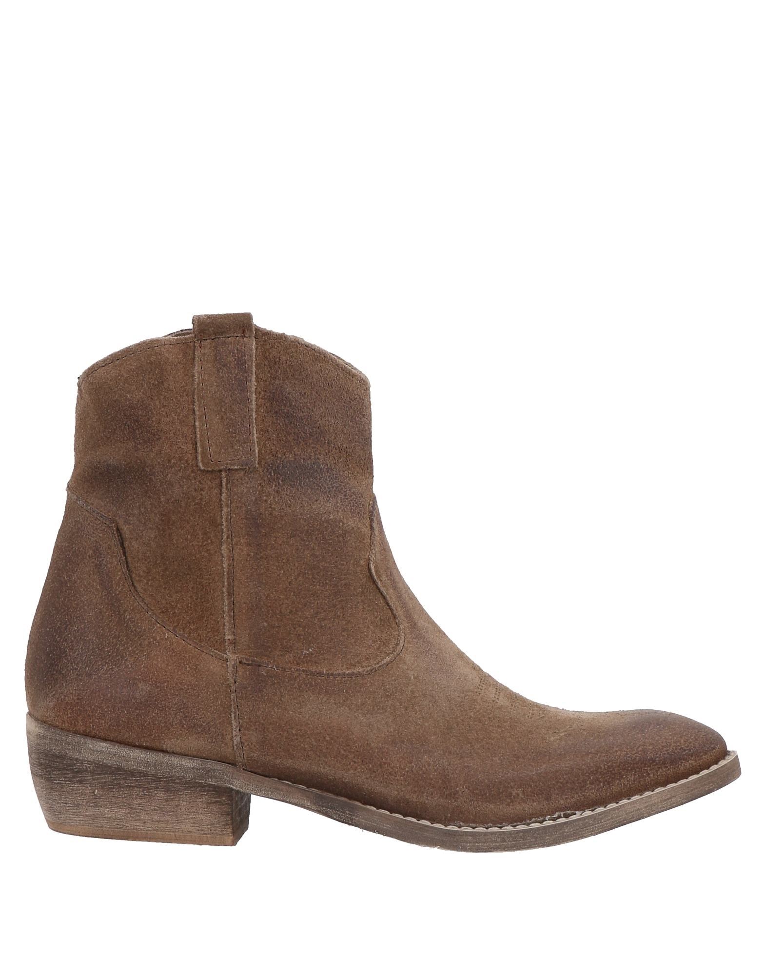 Divine Follie Ankle Boots In Beige